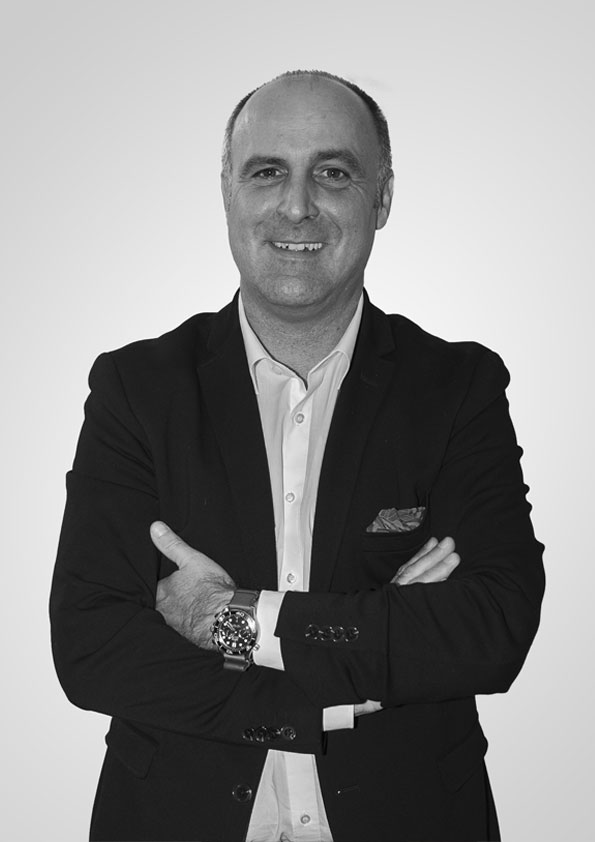 Tim Gülicher - Managing Director